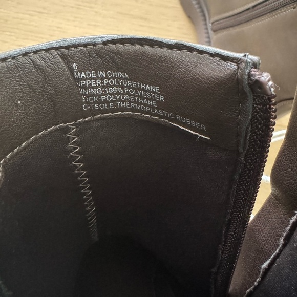 NWT American Eagle Chelsea Boot Dark Brown size 6 Woman’s - Picture 6 of 6